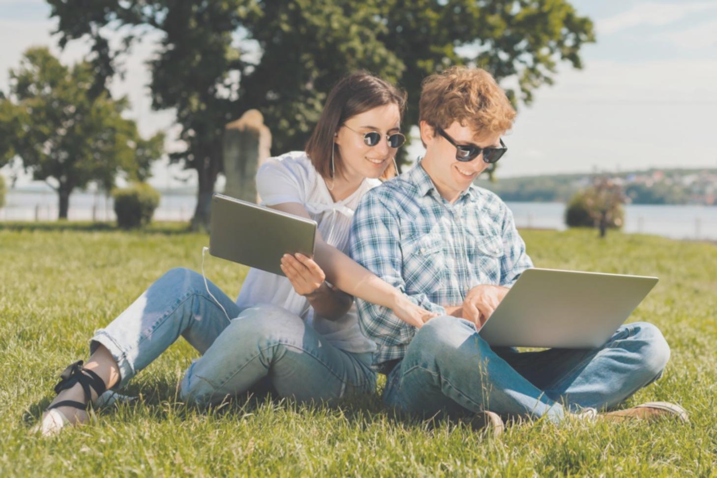Formation en analyse financière - Étude de cas pratique avec documents financiers